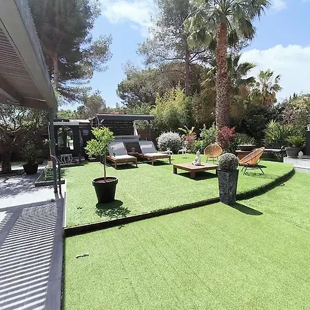 Frejus-villa Independante Piscine Et Jaccuzzi Fréjus